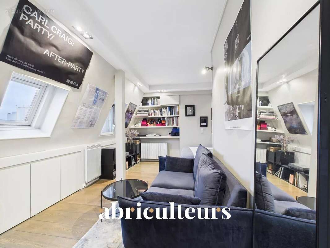 Appartement à PARIS-16E