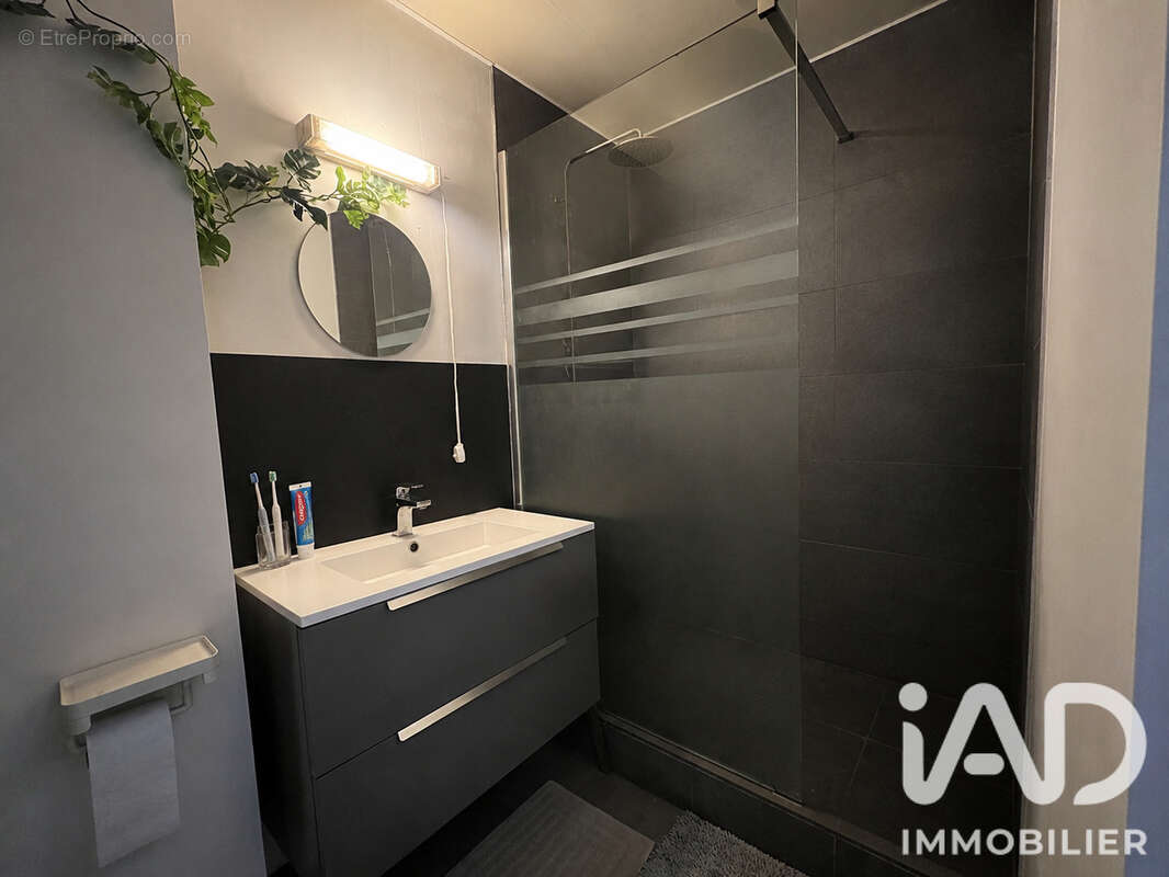 Appartement 94 m² à Saint-Paul  - photo 7