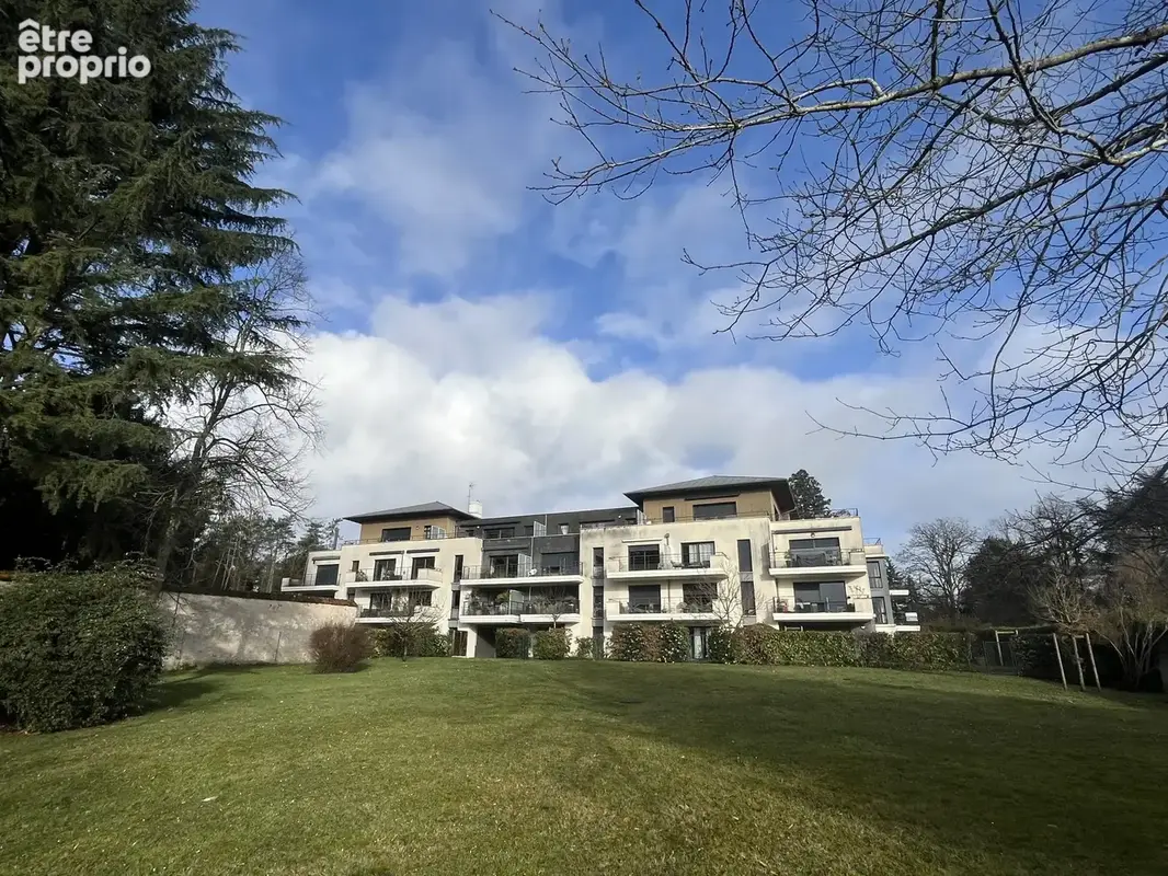 Appartement à SAINT-JEAN-DE-BRAYE