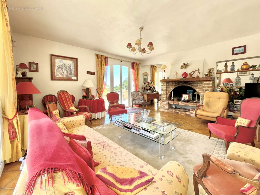 Maison à SIX-FOURS-LES-PLAGES