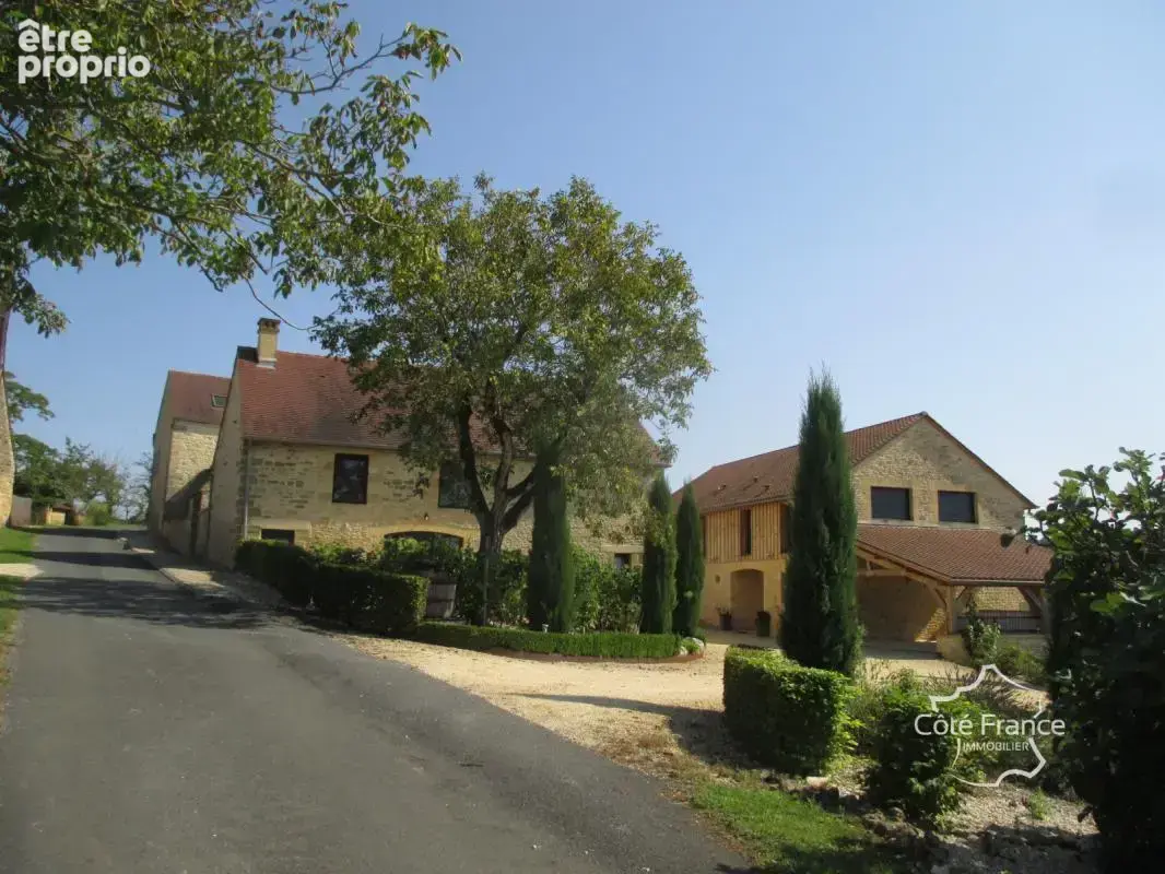 Dordogne-sarlat la caneda:  ensemble immobilier de gites - photo 2