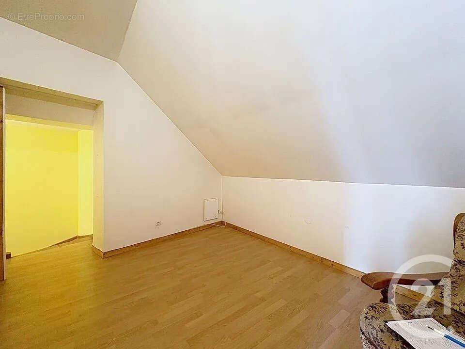 Maison à ESTISSAC