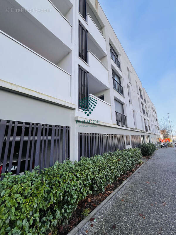 Devant immeuble - Appartement à BAYONNE