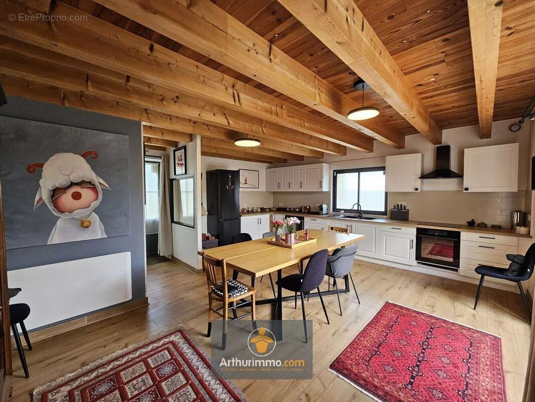 Maison à COURCON