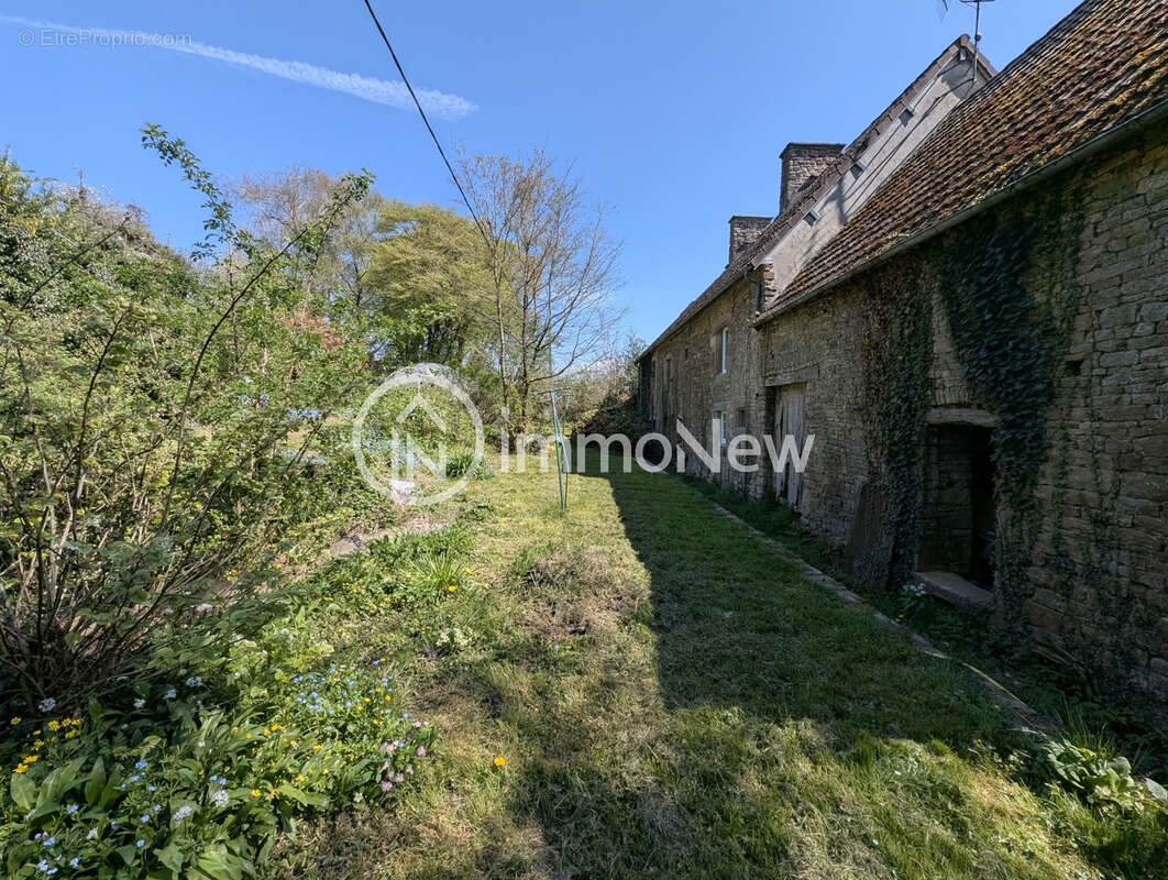 Maison à HOCQUIGNY