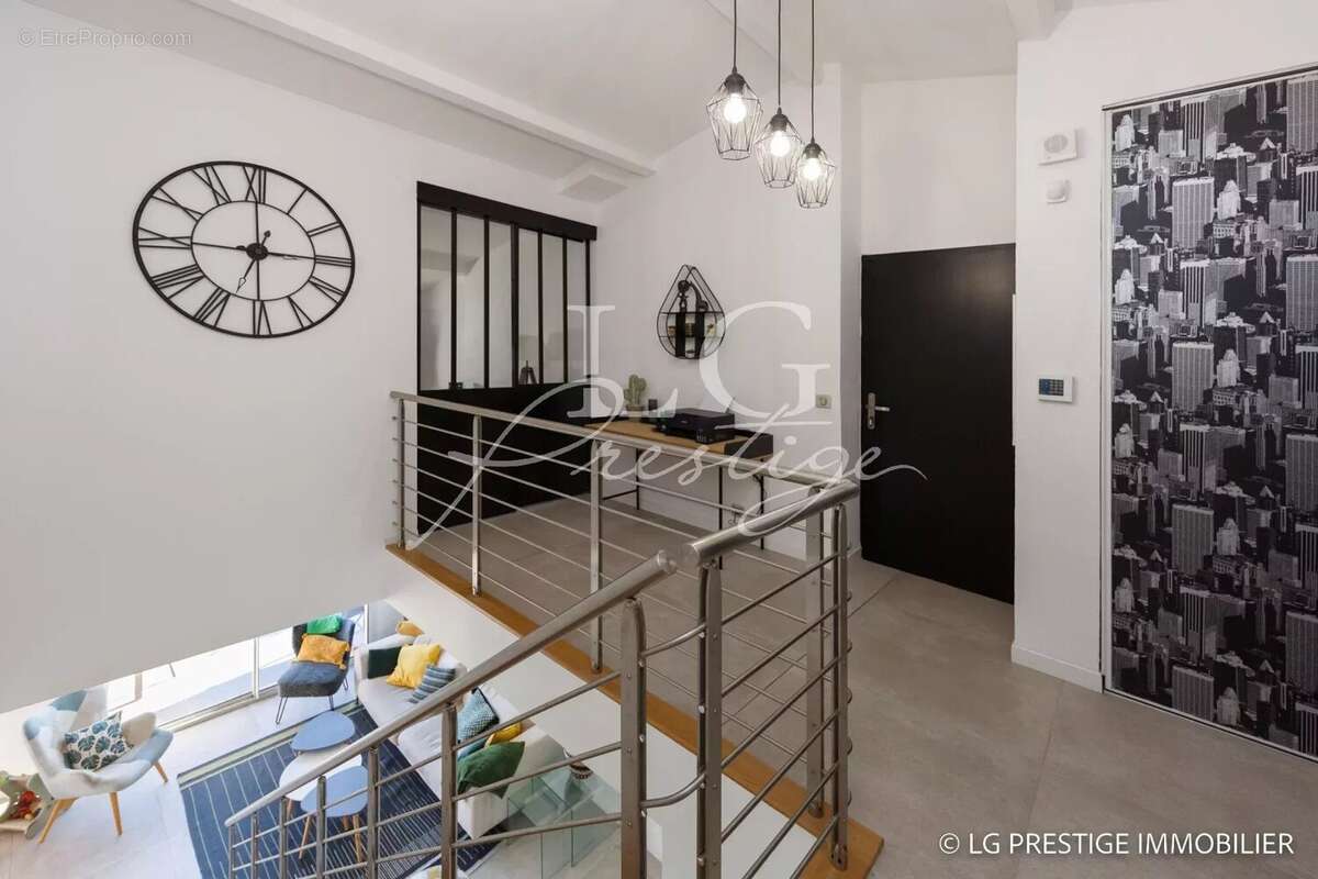 Maison à MANDELIEU-LA-NAPOULE