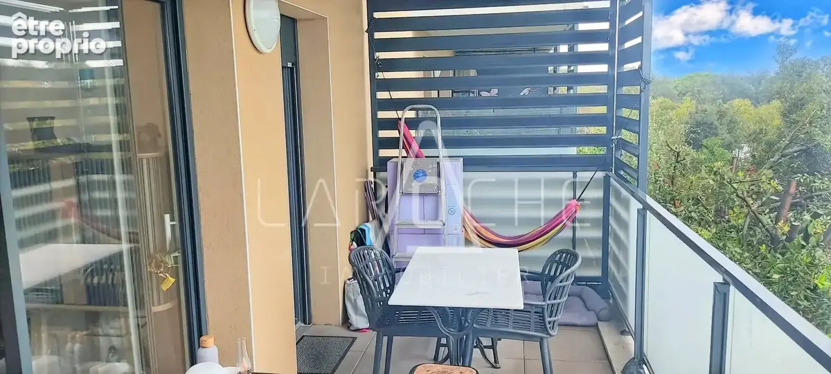 Appartement T2 - Terrasse - Parkings - photo 5