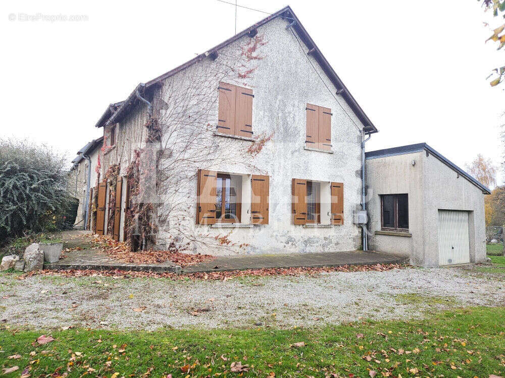 Maison à SAINT-PIERRE-DES-NIDS