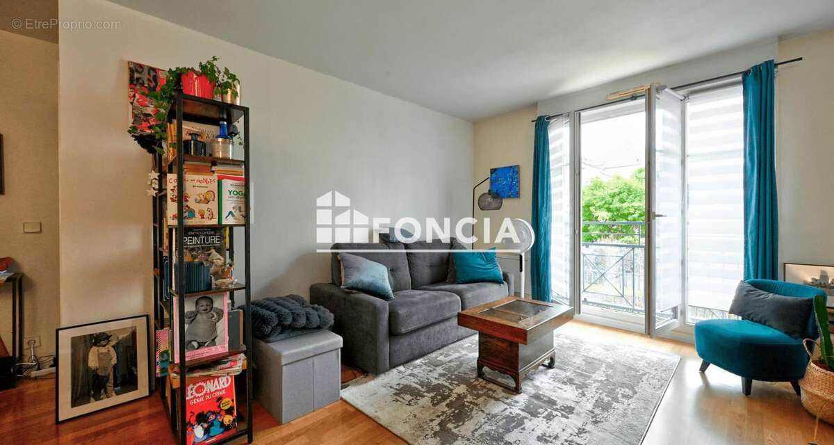 Appartement à VOISINS-LE-BRETONNEUX