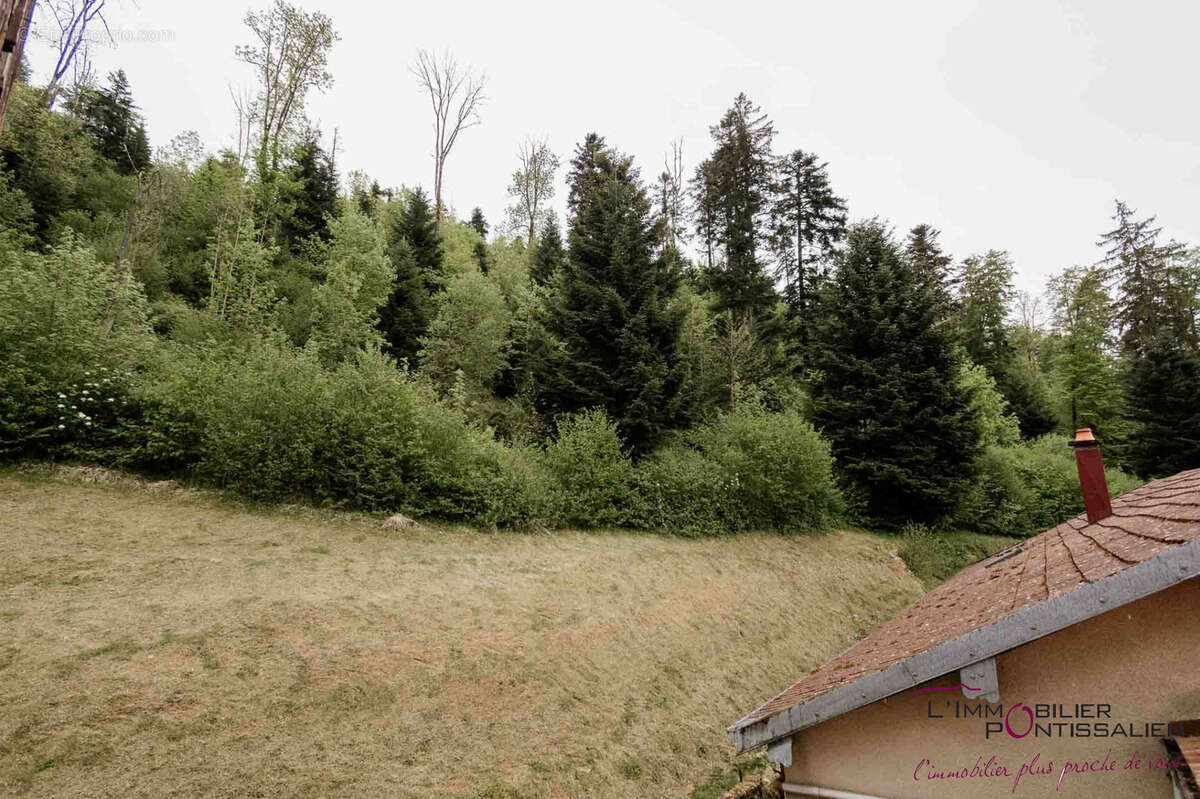 Appartement à BIANS-LES-USIERS