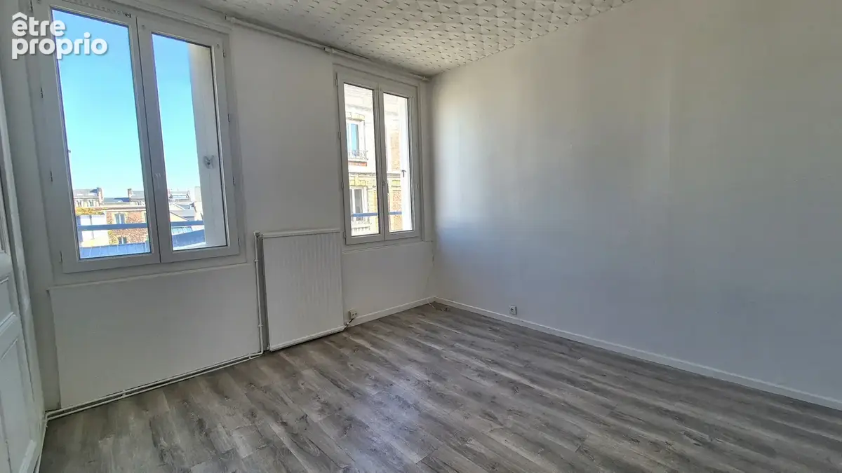 A VENDRE Logement 1 PIECE - lumineux et proche Coty - photo 2