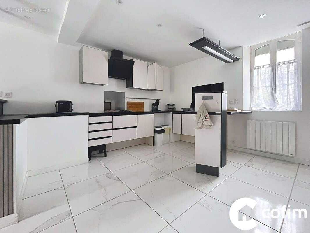 Maison 233 m² à Lourdes  - photo 6