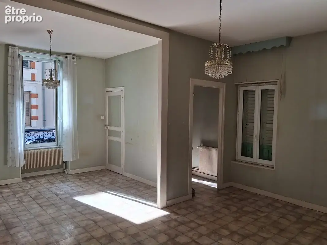 Vichy, proche hôtel de ville, maison de 113 m2 à rénover ou à  transformer en plusieurs appartements - photo 3