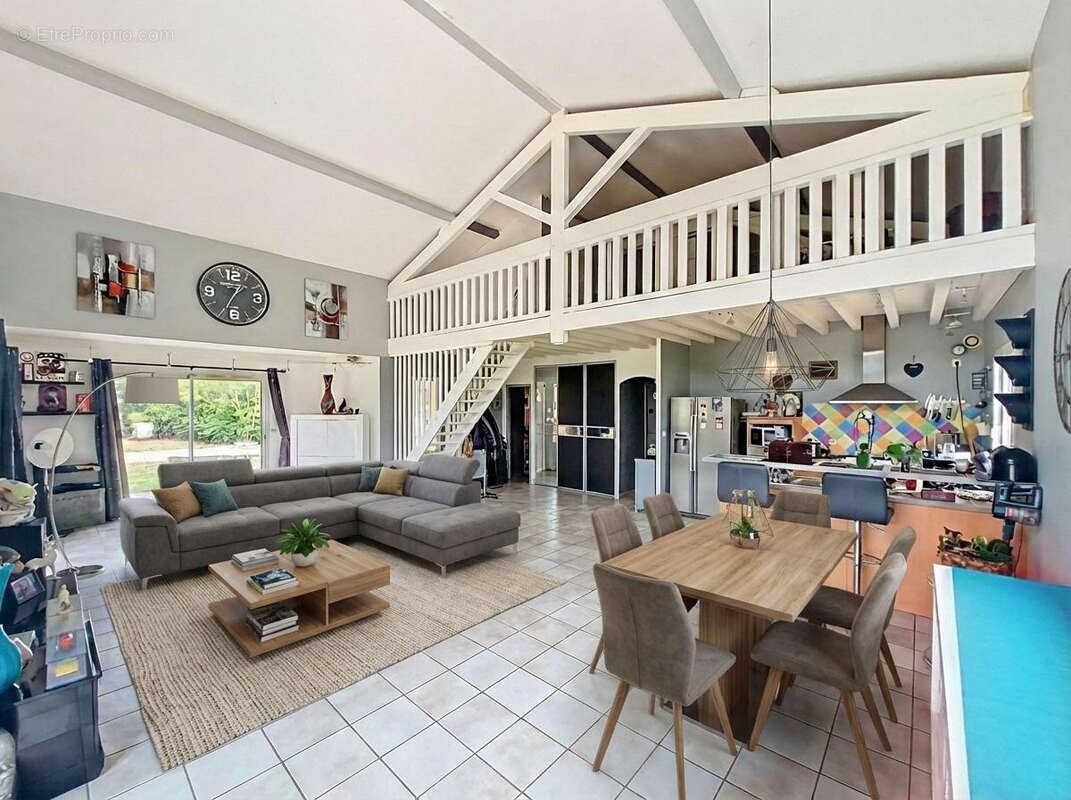 Maison à SAINT-GEORGES-HAUTE-VILLE