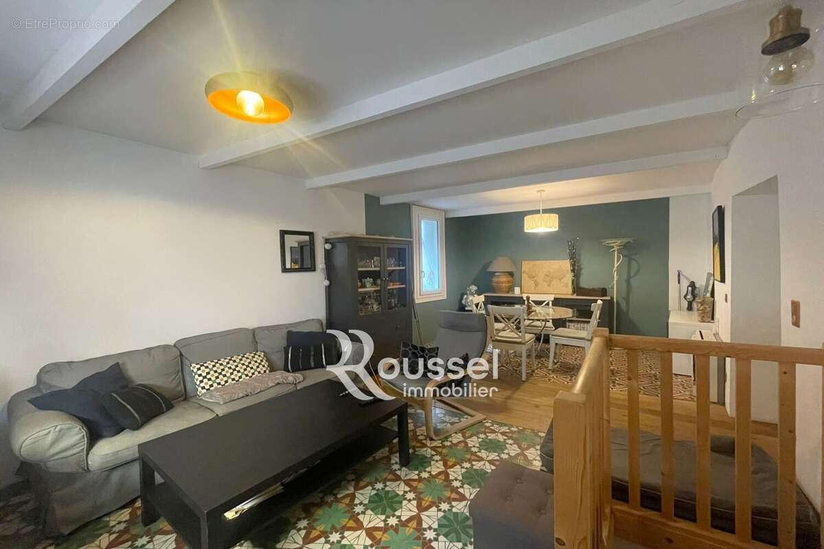 Maison à POUSSAN