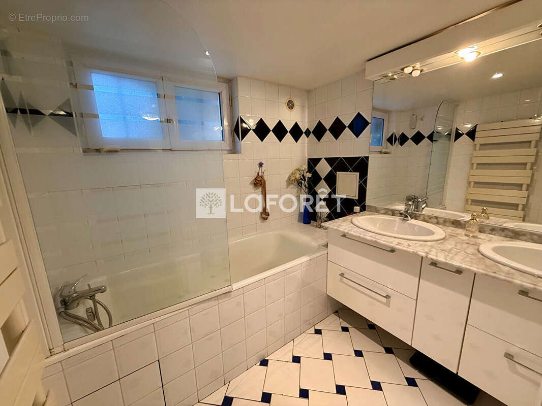 Maison à SAVIGNY-SUR-ORGE