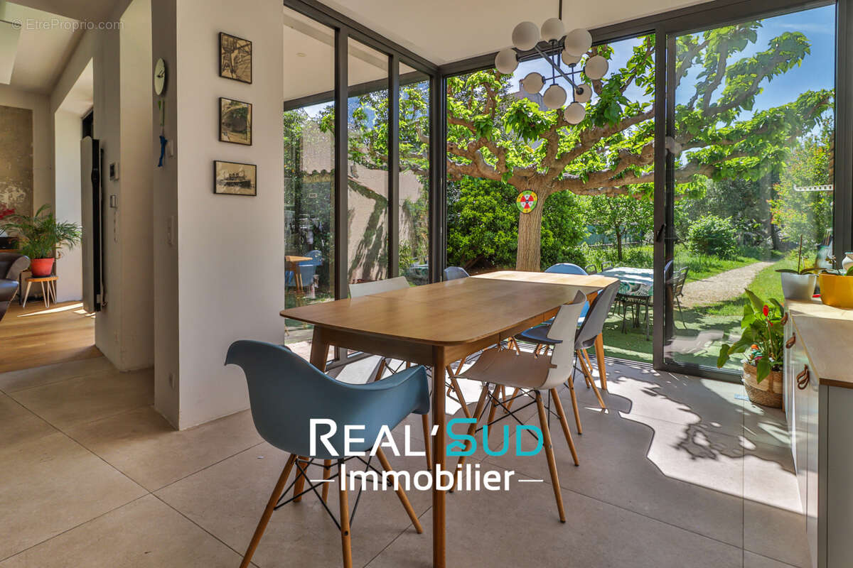Maison à MARSEILLE-8E