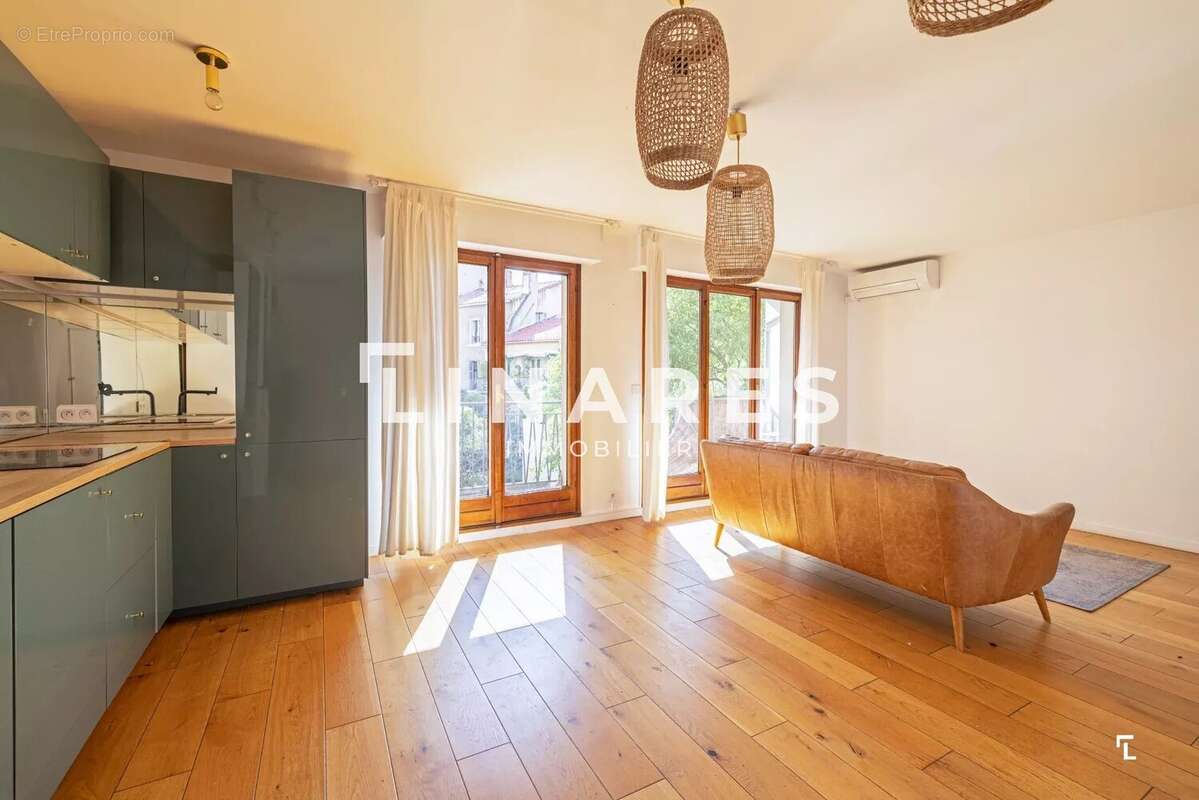 Appartement à MARSEILLE-6E