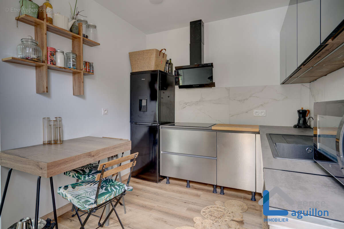 Proche baie superbe t1bis entierement renove   coup de coeur assure ! - photo 6