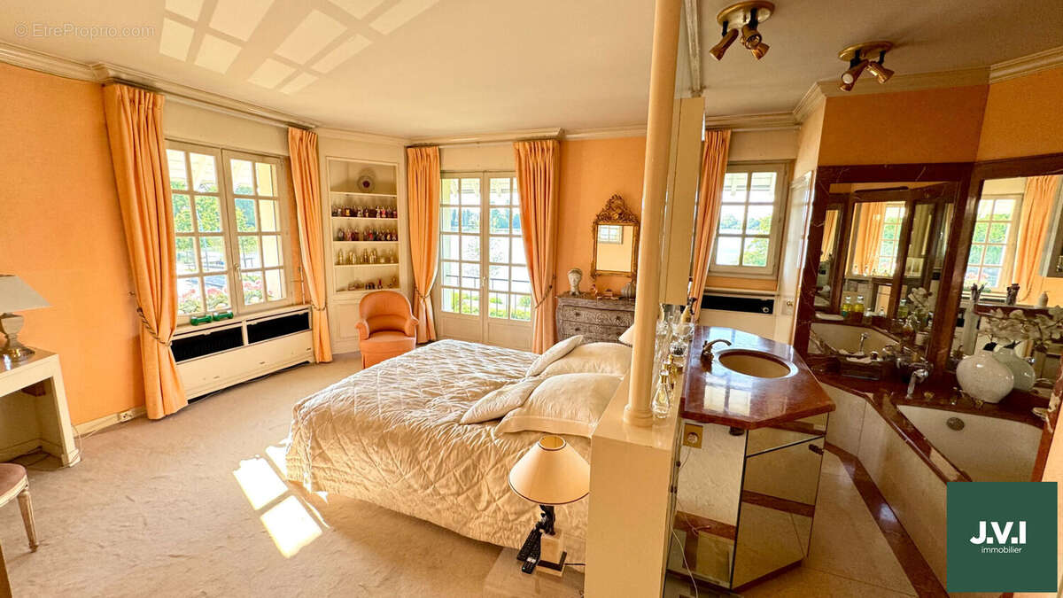 A vendre Maison Enghien lac propriété 240 m² utile 340 m² - photo 11