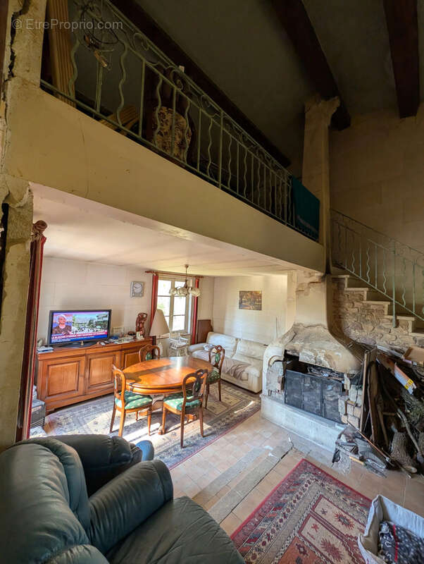 maison de 125 m2 à Grambois, cadre idyllique - photo 4