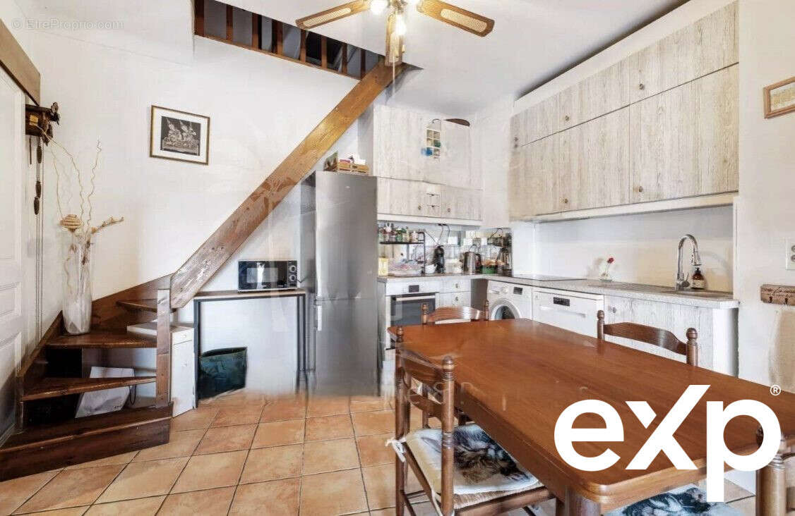 Appartement à CHATEAUNEUF-GRASSE