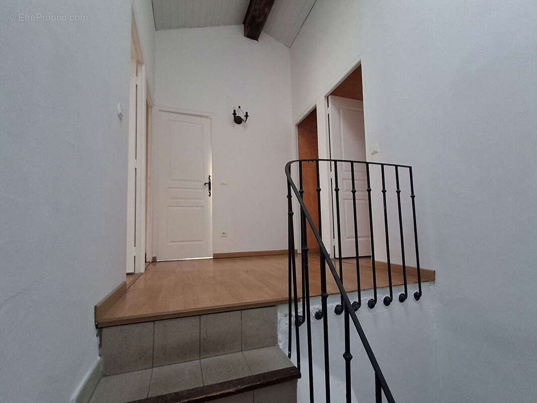 Maison à VILLESEQUE-DES-CORBIERES