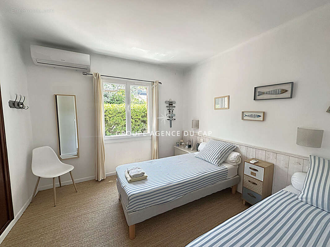 Maison à LES ISSAMBRES