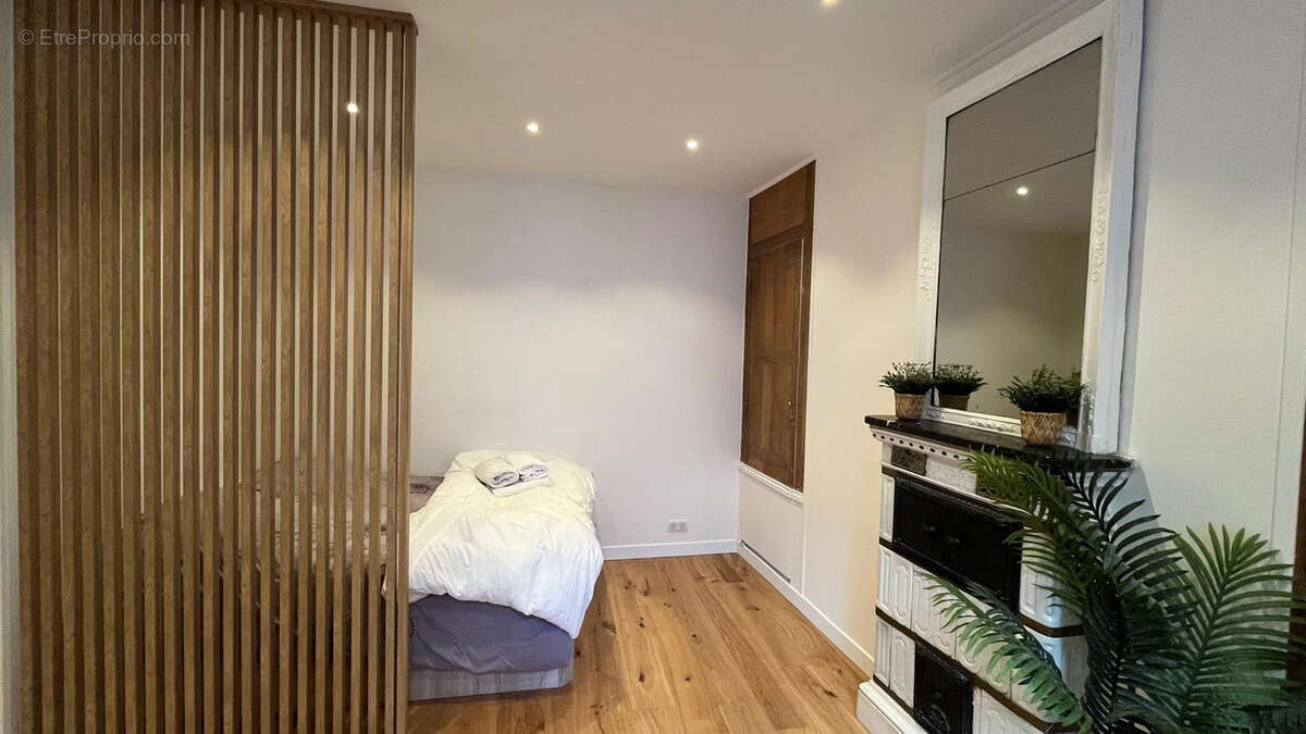 Appartement à PARIS-2E