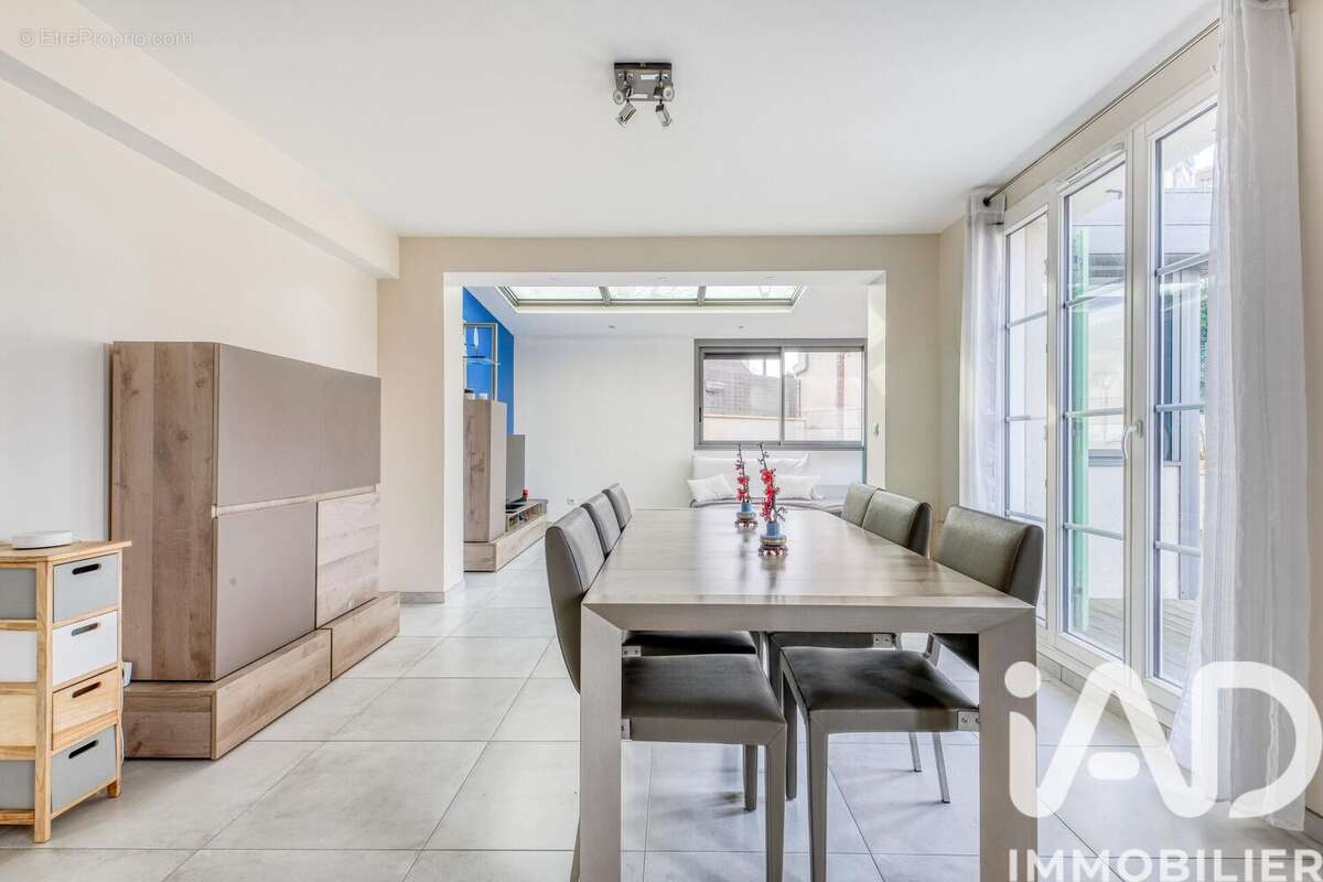 Photo 4 - Maison à MAGNY-LE-HONGRE