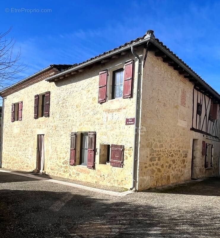 Maison à FLEURANCE