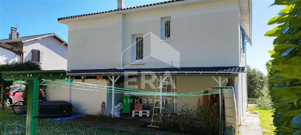 Maison à PORT-SAINTE-MARIE