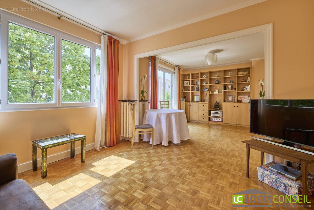 Appartement à BOURG-LA-REINE