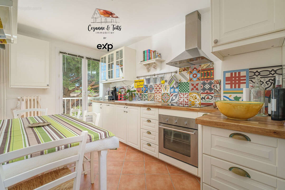 Appartement à MARSEILLE-9E