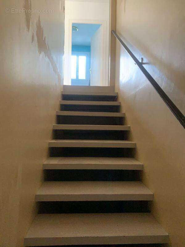 Maison à SAINT-ETIENNE-DE-BRILLOUET