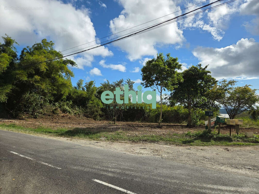 Terrain à GRAND-BOURG