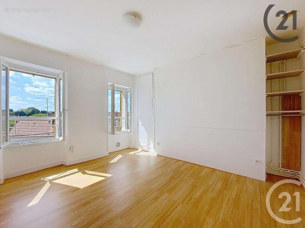 Autre à BRIENON-SUR-ARMANCON