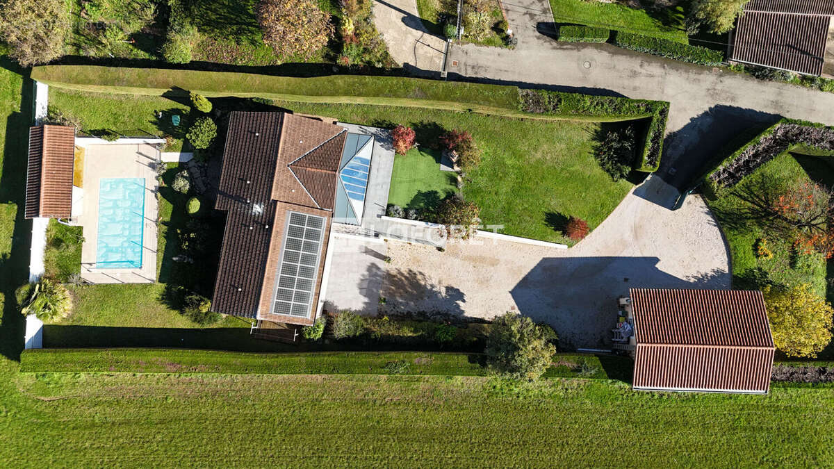 Maison à DOMPIERRE-SUR-CHALARONNE
