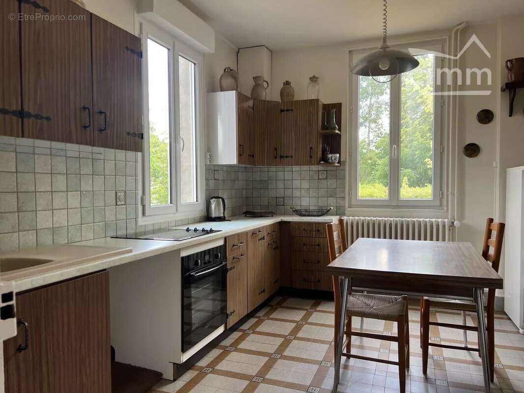 Maison familiale de 125 m² Habitables et une belle dépendance de charme - photo 8