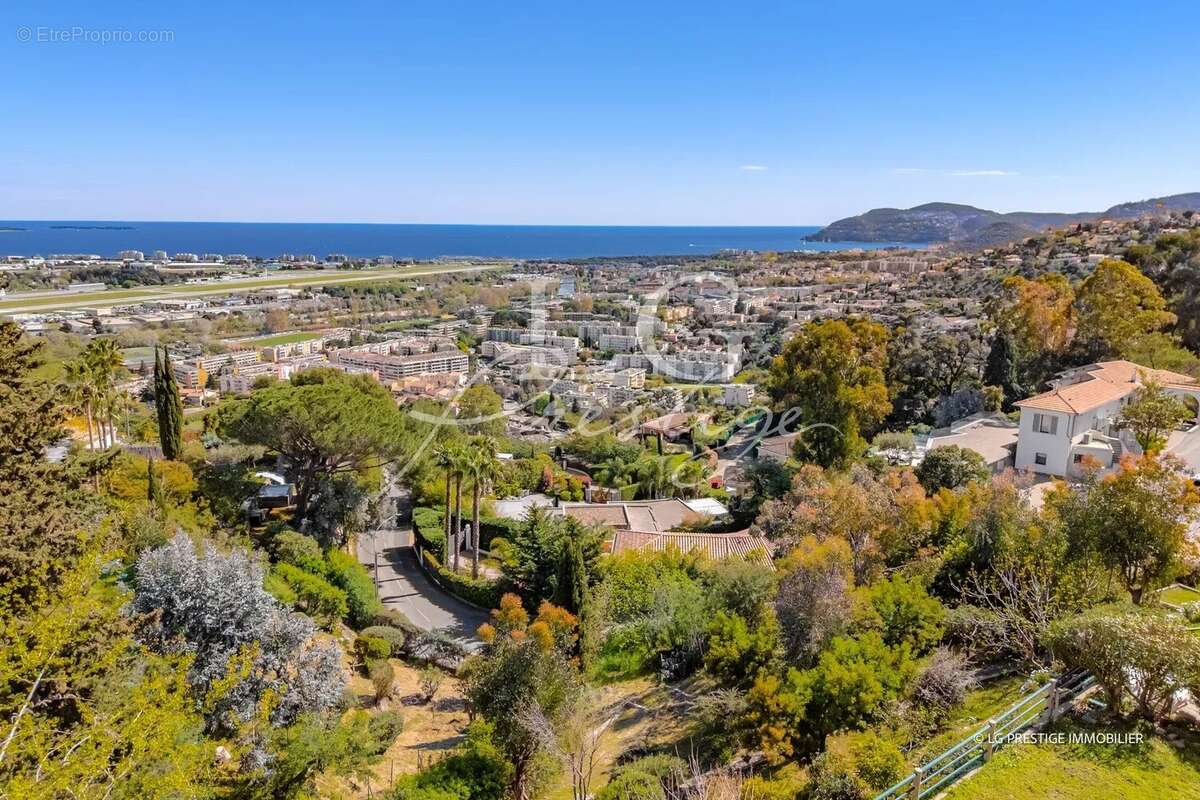 Maison à MANDELIEU-LA-NAPOULE