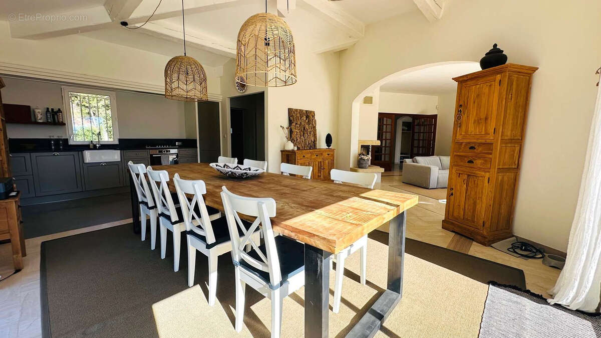 Maison à VAISON-LA-ROMAINE