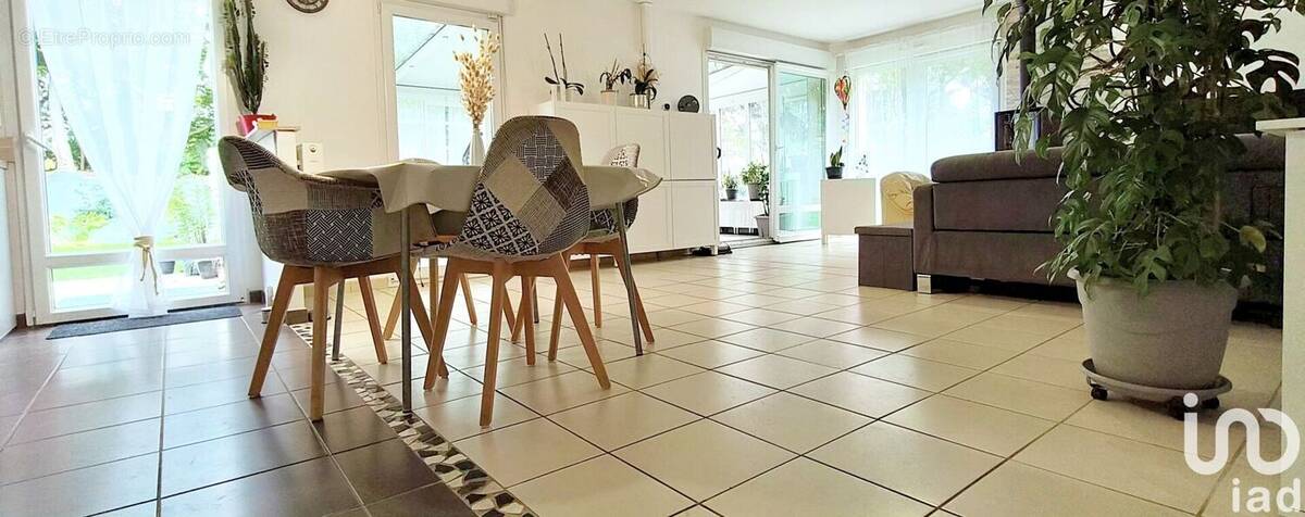 Photo 1 - Maison à CORMONTREUIL