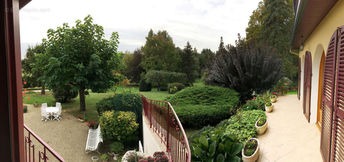 Belle propriété entouré de son parc boisé de 10700m2 - photo 11