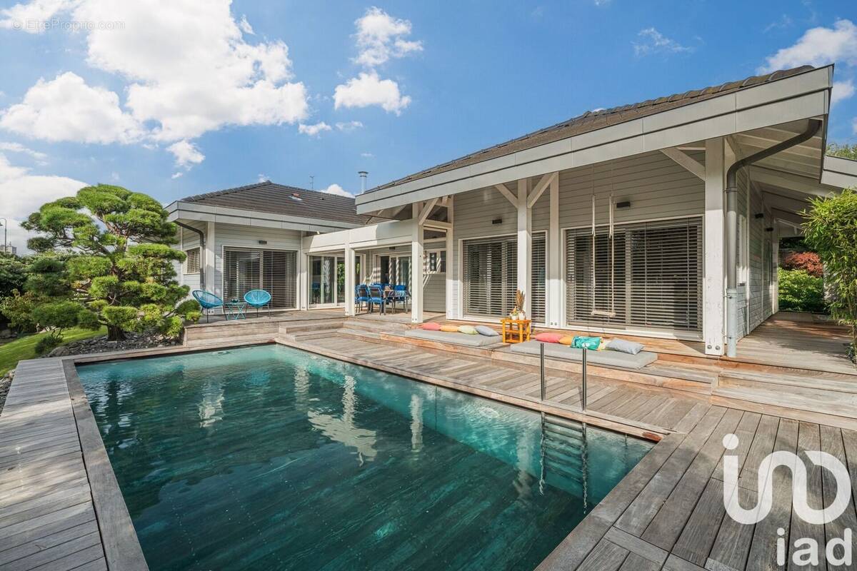 Photo 1 - Maison à VETRAZ-MONTHOUX