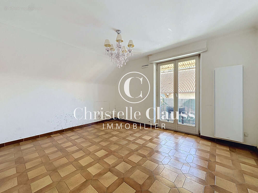 Maison Saint Hippolyte 217 m2 - photo 15