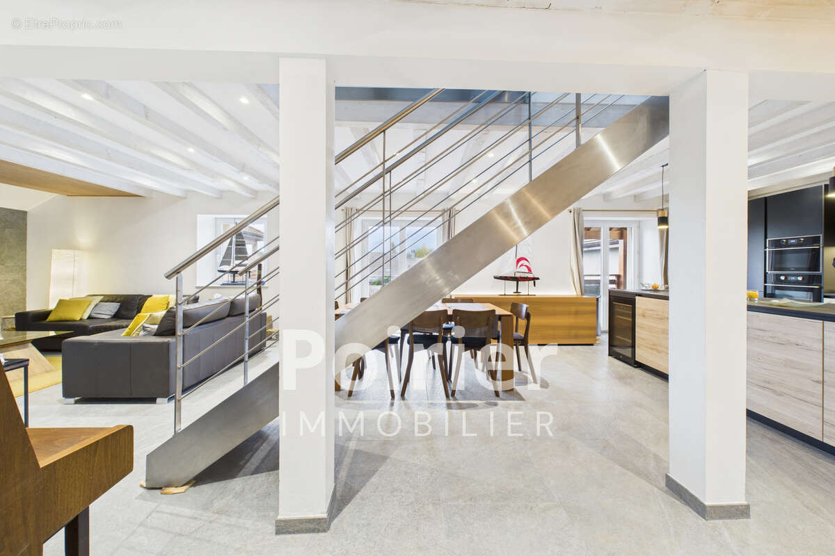COUP DE CŒUR À VEIGY ! T5 Duplex rénové   Vue dégagée - photo 6