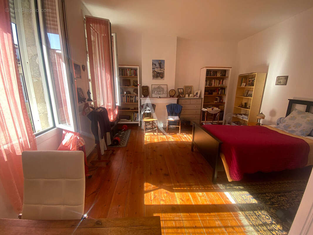 Maison de fond de cour avec extérieur et dépendance - photo 10