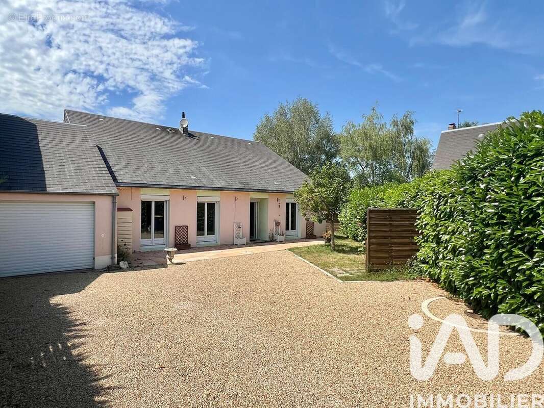 Photo 2 - Maison à BOURGES