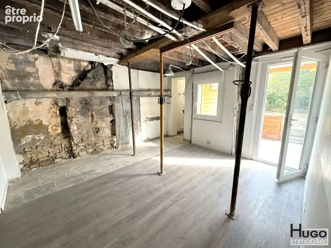 Bordeaux saint-seurin - appartement 3 pieces a renover + jardin de 152m² ! - photo 2