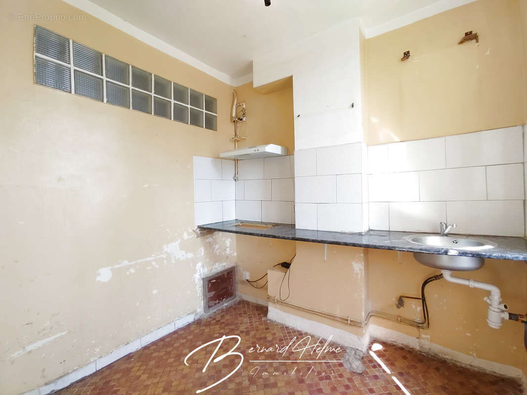 Appartement à MARSEILLE-6E